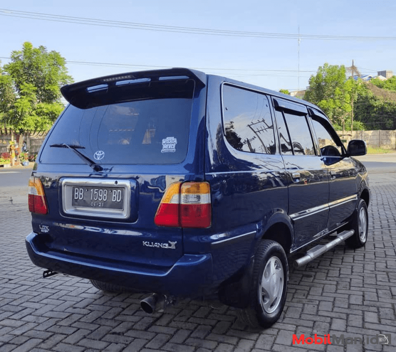 Kijang LGX Harga 60 jutaan: Review Mobil Keluarga yang Nyaman dan
